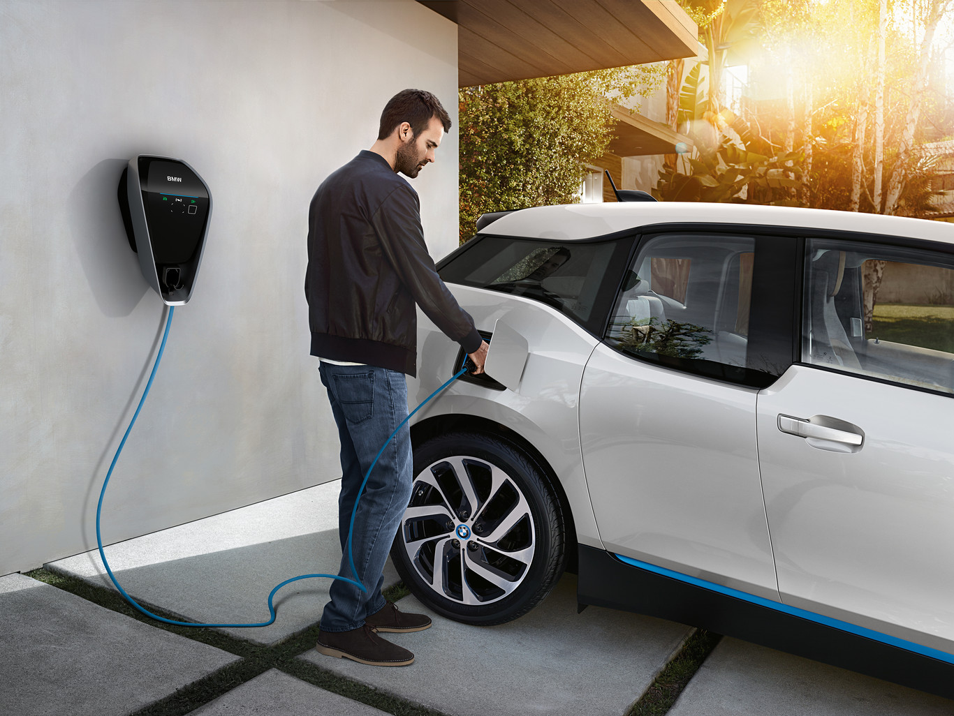 Cargador doméstico para autos eléctricos Colombia 2025